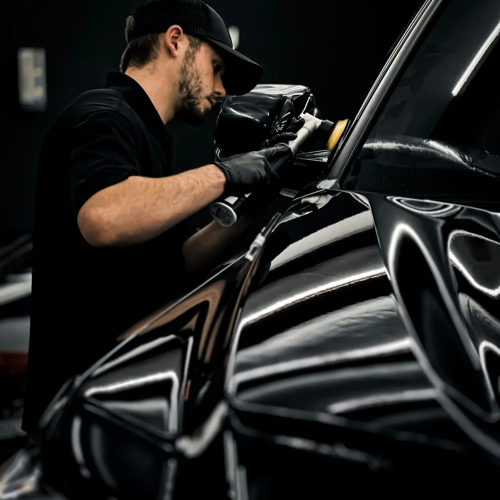 Polishing glossy black paint to a mirror finish
